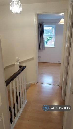 House in London - View 5