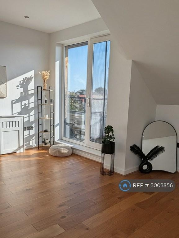 Apartment in Ruislip - More