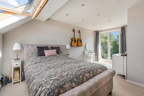 4 bedroom semi-detached house for sale, Weihurst Gardens, Sutton, SM1