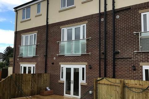 3 bedroom townhouse for sale, Park Rise, Leeds, LS13