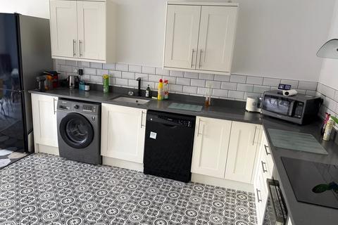 3 bedroom townhouse for sale, Park Rise, Leeds, LS13