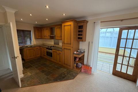 undefined, New Royd, Millhouse Green, Sheffield, S36 9NW