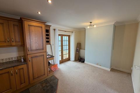 undefined, New Royd, Millhouse Green, Sheffield, S36 9NW