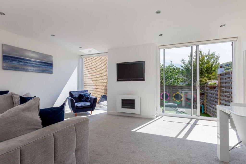 Hillpark Loan, Blackhall, Edinburgh