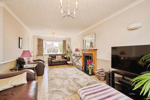 3 bedroom detached house for sale, Mountbatten Avenue, Yaxley, Peterborough