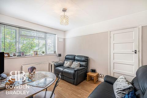 2 bedroom maisonette for sale, Dryden Close, Hainault, IG6