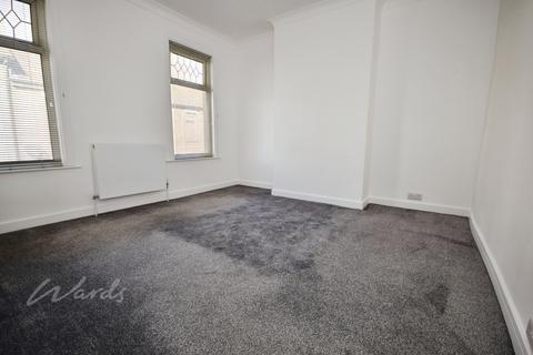 2 bedroom end of terrace house to rent, Dale Street Chatham ME4