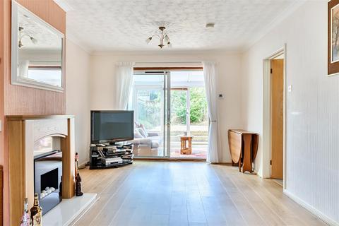 3 bedroom terraced house for sale, Wessex Road, Chippenham
