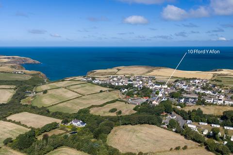 3 bedroom detached house for sale, Ffordd Yr Afon, Haverfordwest SA62