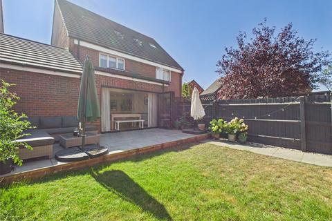3 bedroom semi-detached house for sale, Red Kite Road, Oxfordshire OX39