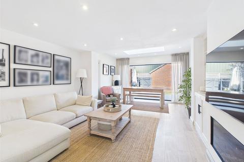 3 bedroom semi-detached house for sale, Red Kite Road, Oxfordshire OX39