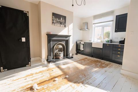 2 bedroom terraced house for sale, Woodville Street, Halifax