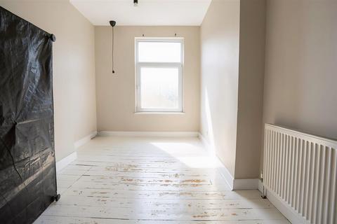 2 bedroom terraced house for sale, Woodville Street, Halifax