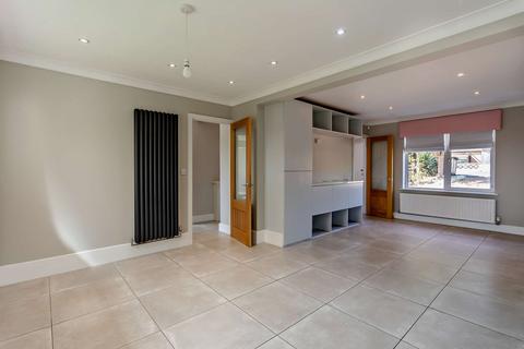 4 bedroom detached house for sale, Chase Close, Stanion NN14