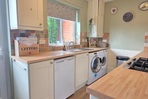 2 bedroom semi-detached bungalow for sale, De Montfort, Melton Mowbray, LE13