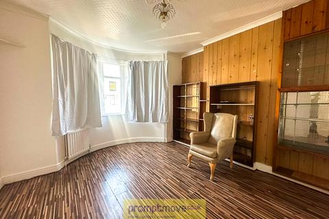 3 bedroom detached house to rent, Maryport Road Luton LU4 8EA