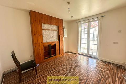 3 bedroom detached house to rent, Maryport Road Luton LU4 8EA
