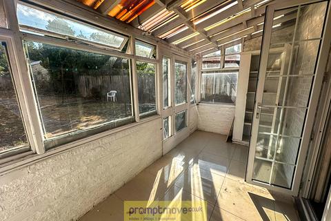 3 bedroom detached house to rent, Maryport Road Luton LU4 8EA