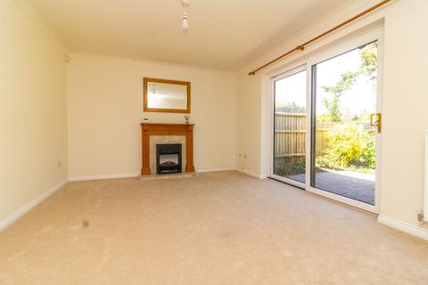 2 bedroom semi-detached bungalow for sale, Highgrove Crescent, Leicester, LE2