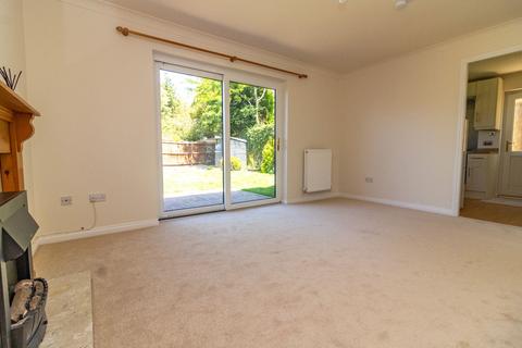 2 bedroom semi-detached bungalow for sale, Highgrove Crescent, Leicester, LE2