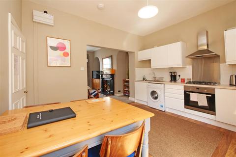 2 bedroom apartment for sale, Gillygate, York