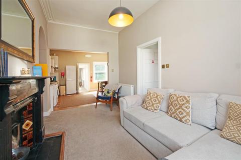 2 bedroom apartment for sale, Gillygate, York