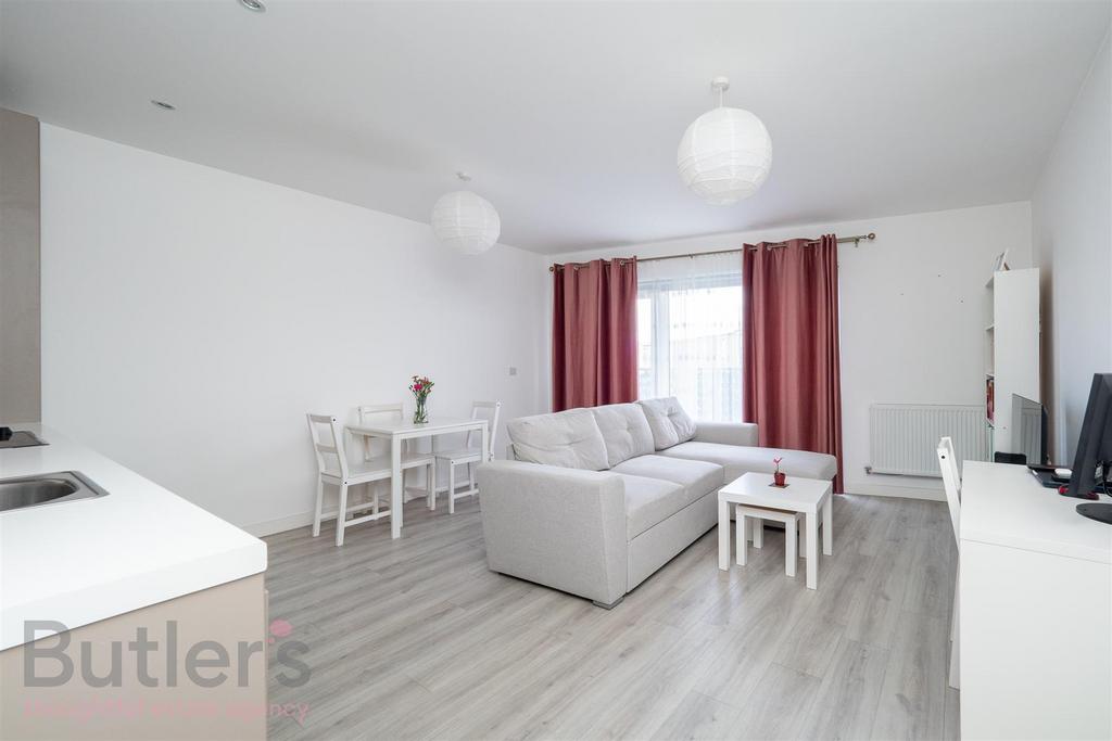 Apartment in Carshalton - View 2