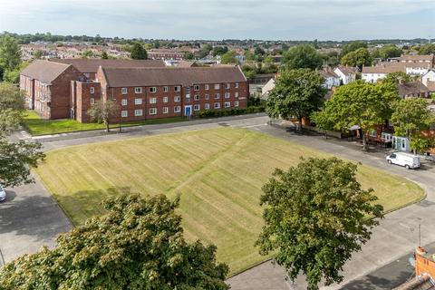 3 bedroom flat for sale, Park Avenue, Gosforth, Newcastle Upon Tyne, NE13