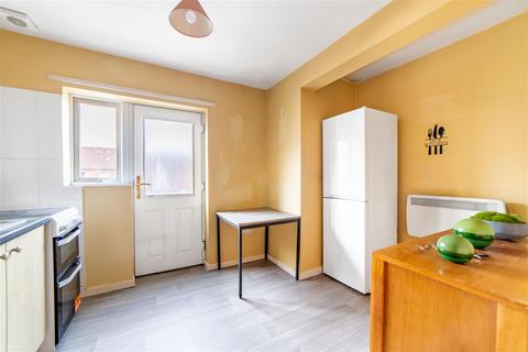 3 bedroom flat for sale, Park Avenue, Gosforth, Newcastle Upon Tyne, NE13