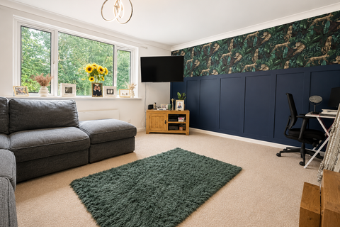 2 bedroom flat for sale, Steepdene, Poole