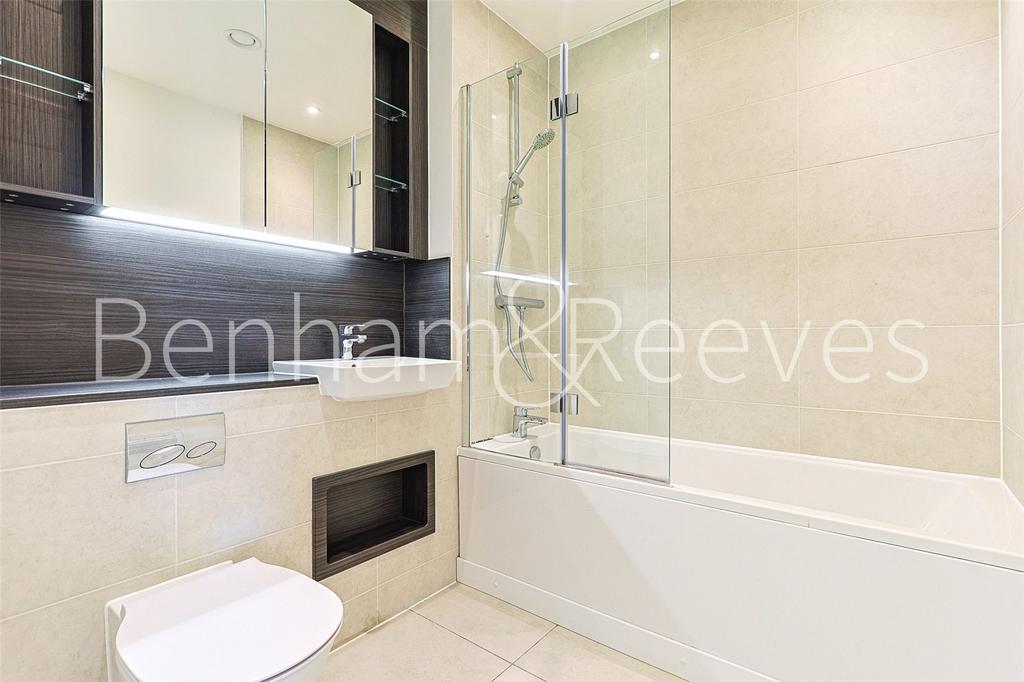 Apartment in Ealing - View 5