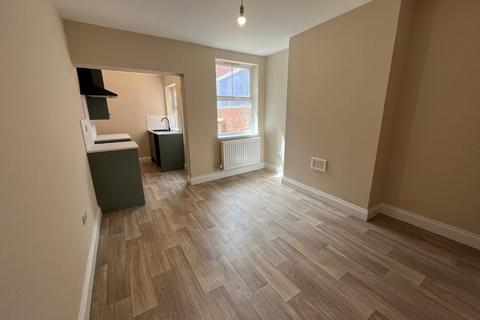 3 bedroom terraced house to rent, Albion Terrace, Ilkeston DE7