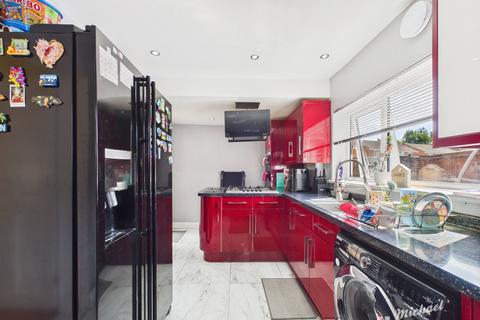 3 bedroom end of terrace house for sale, Witham Way, Aylesbury, Buckinghamshire