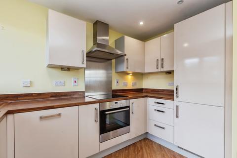 2 bedroom flat to rent, Viridian Square, Aylesbury, HP21