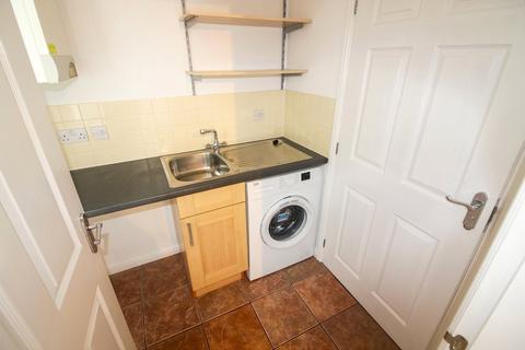3 bedroom townhouse to rent, Rosebay, Berkshire RG40