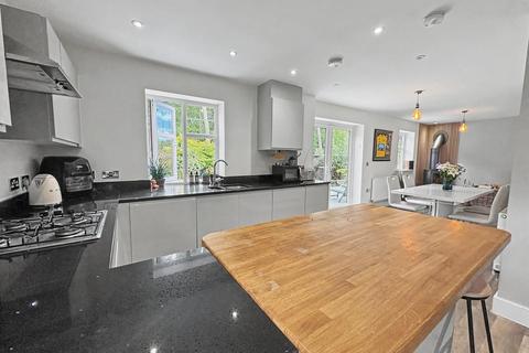 4 bedroom detached house for sale, Verwood