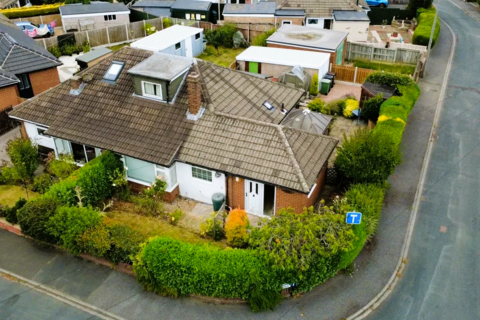 3 bedroom semi-detached bungalow for sale, Park Road, Clayton West