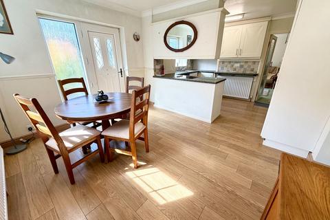 3 bedroom semi-detached bungalow for sale, Park Road, Clayton West