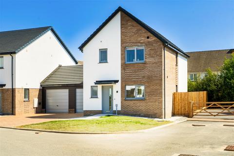 undefined, Long Close, Barnstaple EX32