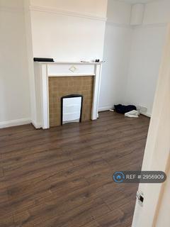 3 bedroom end of terrace house to rent, Shelley Road, Luton, LU4