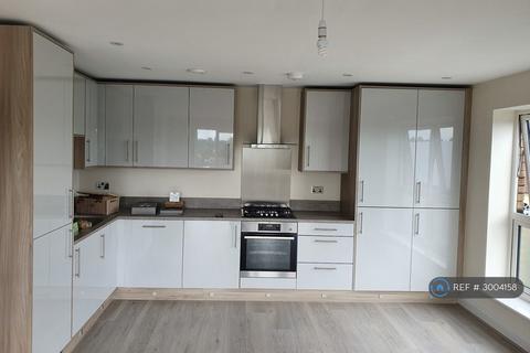 2 bedroom flat to rent, Trevithick, Slough, SL1