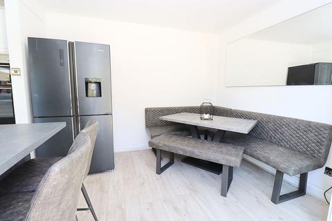 3 bedroom semi-detached house for sale, Birchett Road, Farnborough GU14