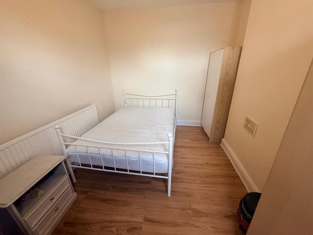 Apartment in Manchester - View 2