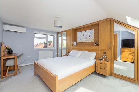 4 bedroom semi-detached house for sale, Talbot Avenue, Langley SL3