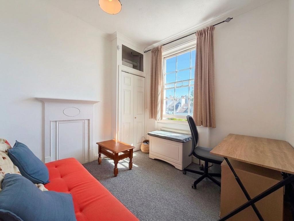 Apartment in Hove - View 4