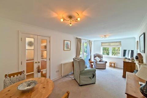 2 bedroom ground floor flat for sale, Wombrook Court, Wombourne, WV5