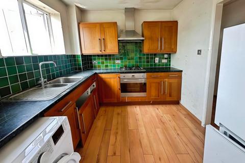1 bedroom flat for sale, Spinney, Slough