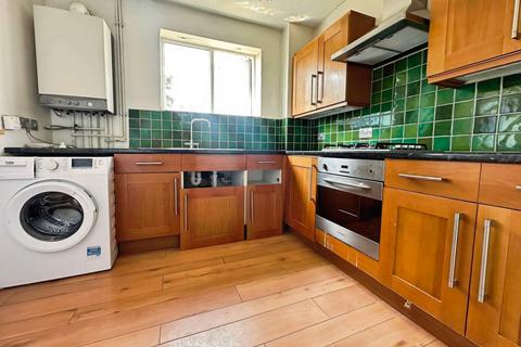 1 bedroom flat for sale, Spinney, Slough