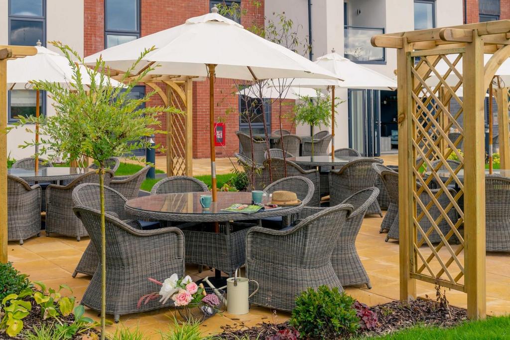 Apartment in Solihull - View 4
