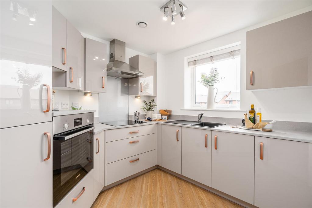 Apartment in Solihull - View 5